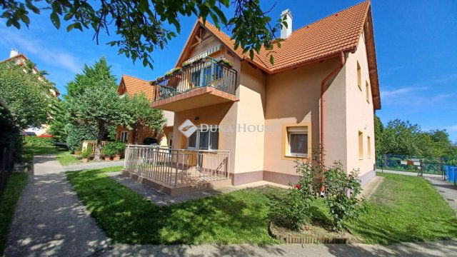 Eladó téglalakás, Balatonfüreden 89.9 M Ft, 3 szobás