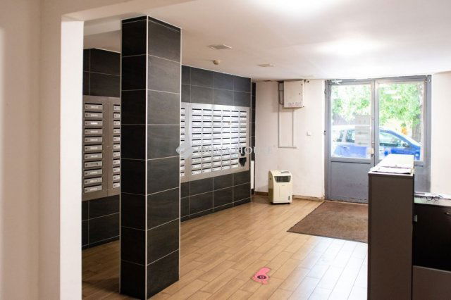 Eladó téglalakás, Budapesten, VIII. kerületben 65 M Ft, 2 szobás