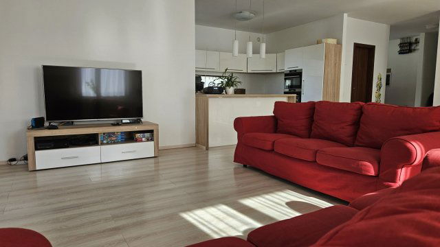 Eladó családi ház, Gödöllőn 259 M Ft, 5 szobás