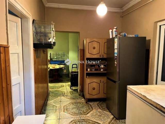 Eladó családi ház, Bugyin 45 M Ft, 2 szobás