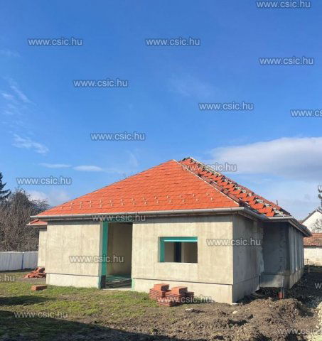 Eladó ikerház, Tahitótfalun 93.9 M Ft, 4 szobás