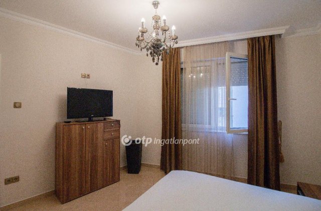 Kiadó téglalakás, albérlet, Debrecenben 300 E Ft / hó, 2 szobás