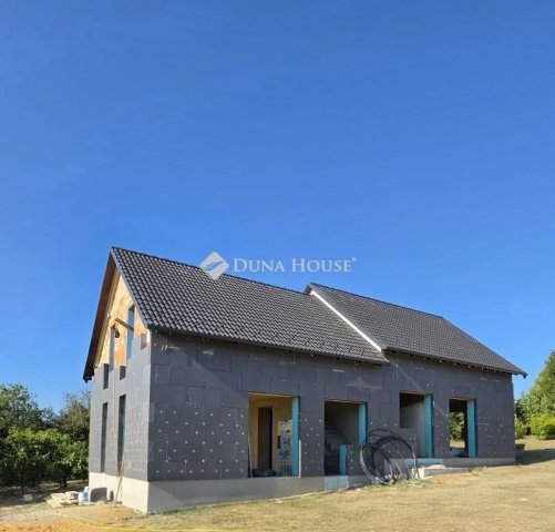 Eladó ikerház, Kozármislenyen 95.9 M Ft, 4 szobás