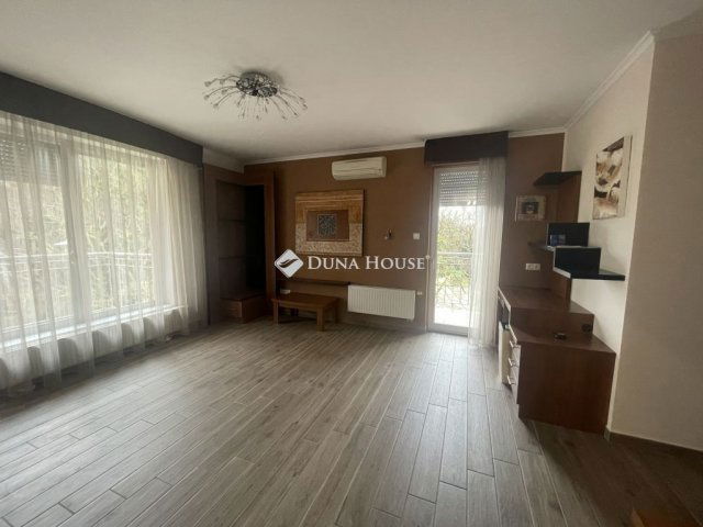 Eladó téglalakás, Kecskeméten 88 M Ft, 3 szobás