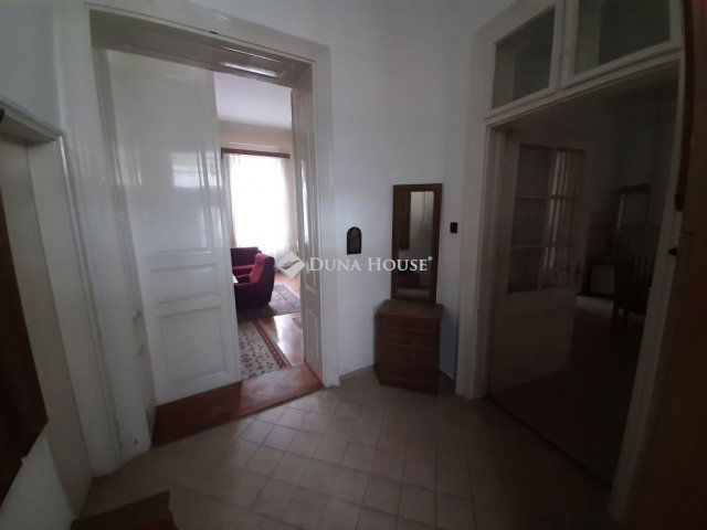 Eladó téglalakás, Kecskeméten 79 M Ft, 2 szobás