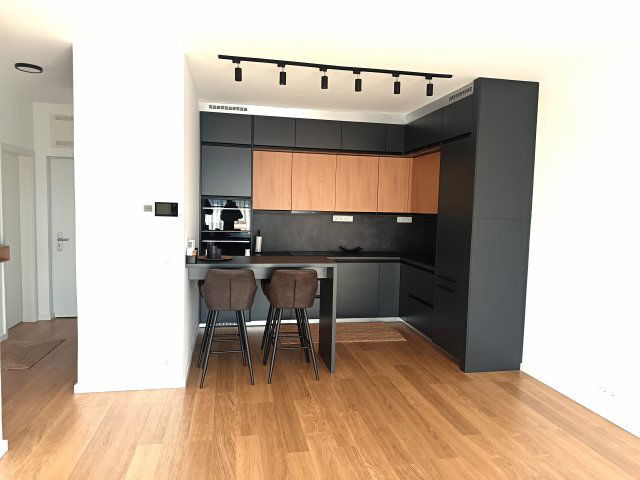 Kiadó téglalakás, albérlet, Székesfehérvárott, Huszár utcában