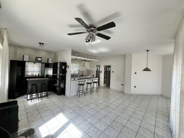 Eladó ikerház, Budapesten, XVIII. kerületben 97 M Ft, 4 szobás