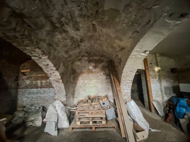 Eladó üzlethelyiség, Budapesten, III. kerületben 49 M Ft