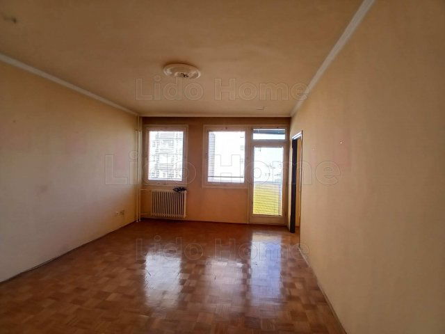 Eladó téglalakás, Győrött 52 M Ft, 2 szobás