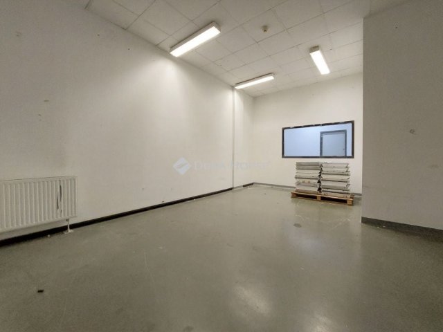 Kiadó iroda, Budapesten, III. kerületben 133 E Ft / hó