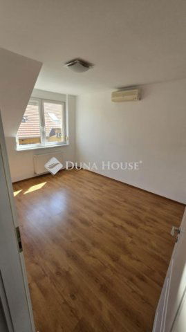 Kiadó családi ház, albérlet, Debrecenben 460 E Ft / hó