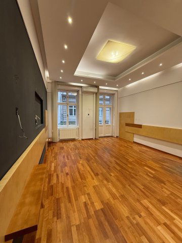 Kiadó téglalakás, albérlet, Budapesten, V. kerületben, 2 szobás