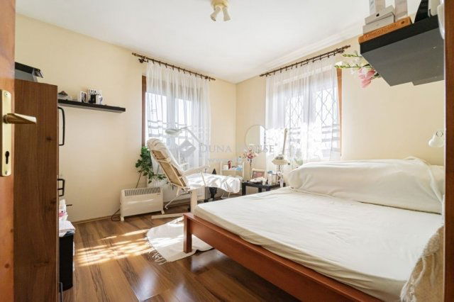 Eladó családi ház, Diósdon 210 M Ft, 4 szobás