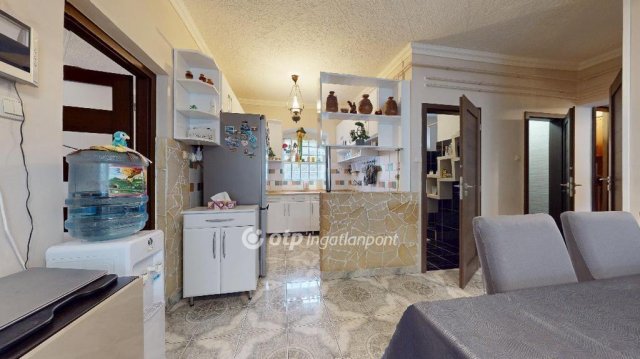 Eladó családi ház, Nyírbátorban 42 M Ft, 3 szobás