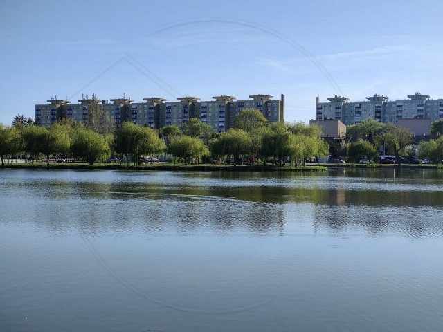 Eladó panellakás, Székesfehérvárott, Palotai úton 48.7 M Ft