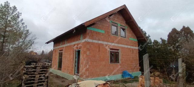 Eladó családi ház, Szegeden 67.99 M Ft, 4 szobás