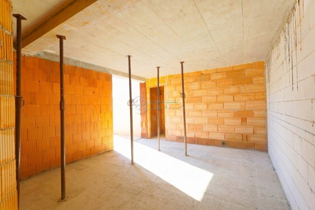 Eladó téglalakás, Szegeden 57.949 M Ft, 2 szobás