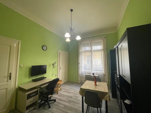 Eladó téglalakás, Budapesten, VI. kerületben, Király utcában