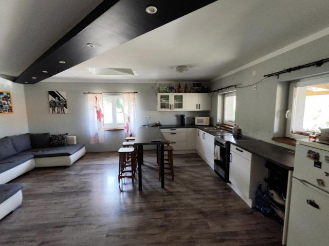 Eladó családi ház, Bogádon 104.5 M Ft, 4 szobás