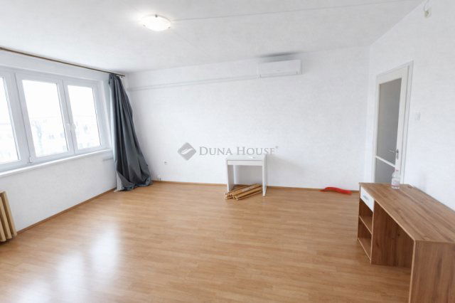 Eladó panellakás, Kecskeméten 39.9 M Ft, 2 szobás