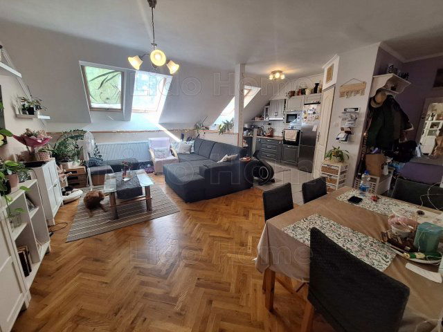 Eladó téglalakás, Kaposváron 49.9 M Ft, 3+1 szobás