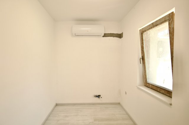 Eladó családi ház, Kiskunfélegyházán 39.99 M Ft, 3+1 szobás