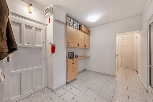 Eladó téglalakás, Budapesten, III. kerületben 65 M Ft