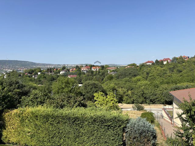 Eladó családi ház, Budaörsön 359 M Ft, 6 szobás