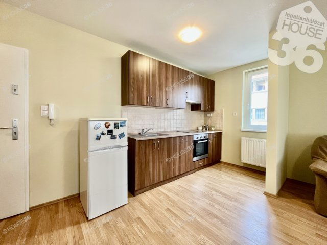 Kiadó téglalakás, albérlet, Kecskeméten 195 E Ft / hó