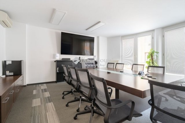 Eladó iroda, Budapesten, I. kerületben 1200 M Ft, 7 szobás
