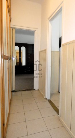 Kiadó téglalakás, albérlet, Pécsett 130 E Ft / hó, 1 szobás