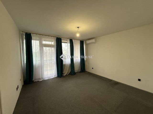 Eladó téglalakás, Budapesten, XVIII. kerületben 69.9 M Ft