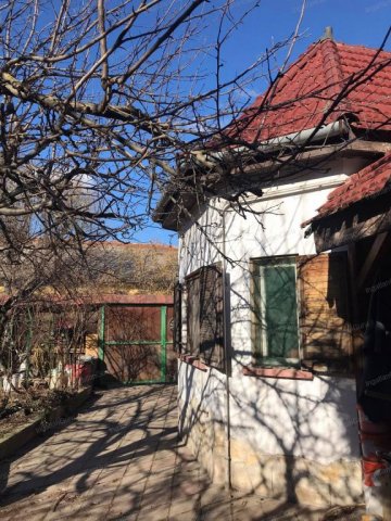 Eladó családi ház, Kecskeméten 54.8 M Ft, 6 szobás