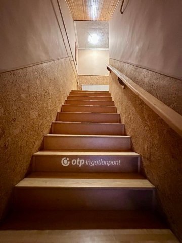 Eladó családi ház, Miskolcon 89.9 M Ft, 6+1 szobás