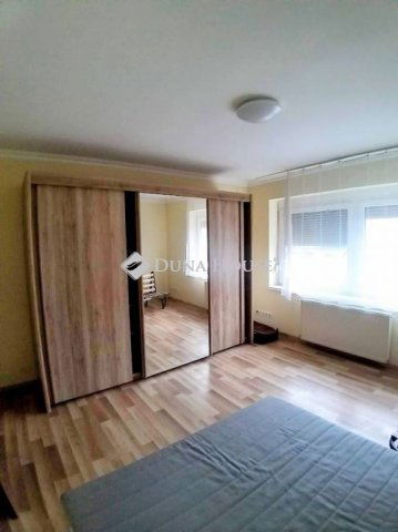 Eladó családi ház, Szigetszentmiklóson 510 M Ft, 6 szobás