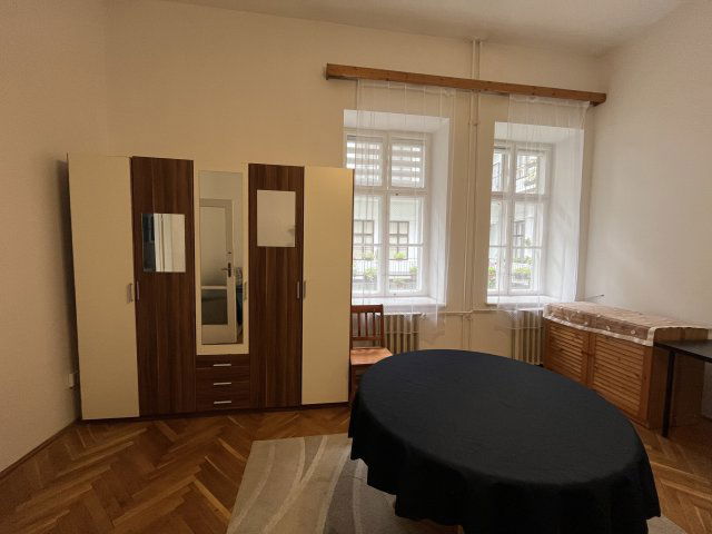 Kiadó téglalakás, albérlet, V. kerületben, Széchenyi utcában