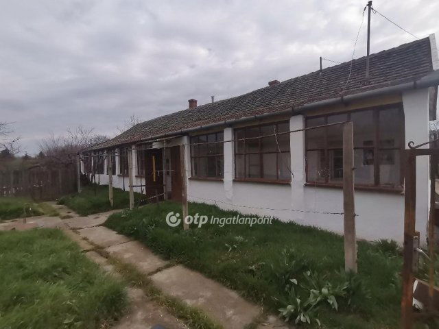 Eladó családi ház, Köröstarcsán 4.7 M Ft, 2 szobás
