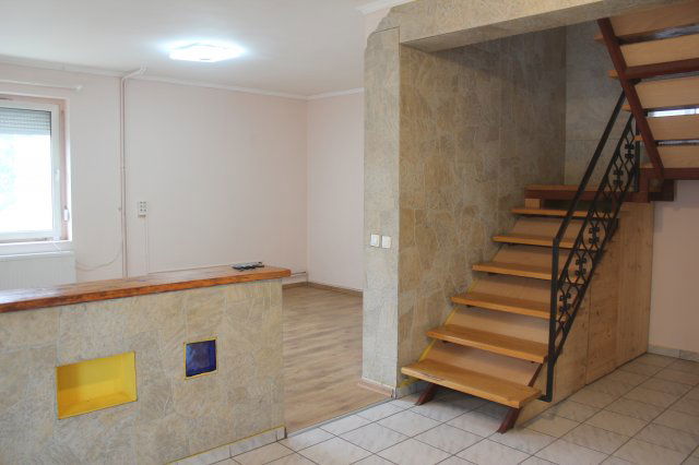 Eladó családi ház, Csornán 64.5 M Ft, 3 szobás