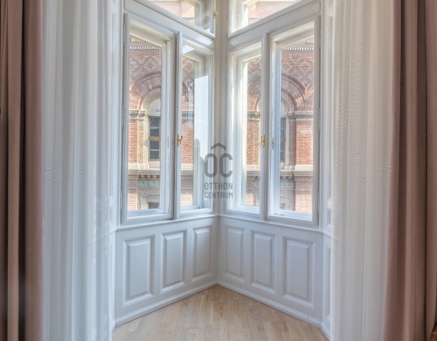Eladó téglalakás, Budapesten, V. kerületben 180 M Ft, 3 szobás