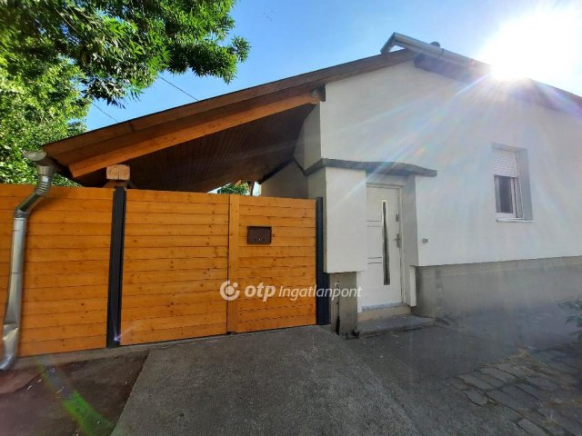 Eladó családi ház, Szolnokon 78 M Ft, 2+1 szobás