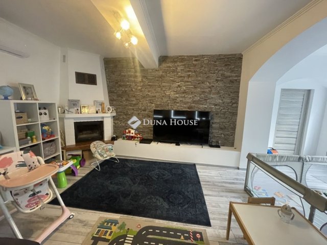 Eladó családi ház, Kecskeméten 82.9 M Ft, 4 szobás