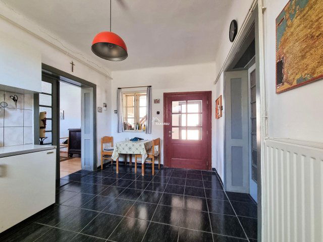Eladó családi ház, Bősárkányon 29.9 M Ft, 2 szobás