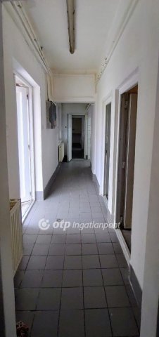 Eladó családi ház, Győrött 64.9 M Ft, 3 szobás