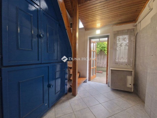 Eladó családi ház, Budapesten, XV. kerületben 49.9 M Ft