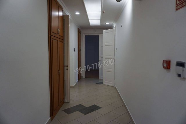 Kiadó iroda, Békéscsabán 870 E Ft / hó, 10 szobás