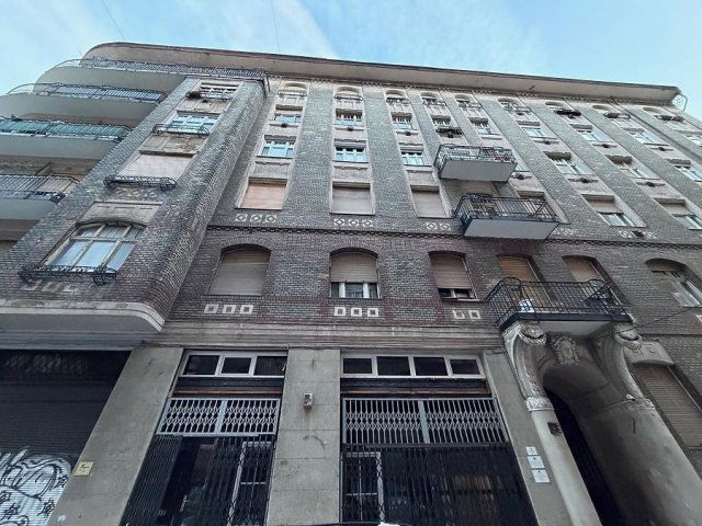 Eladó üzlethelyiség, Budapesten, VIII. kerületben, Baross utcában