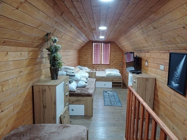 Eladó családi ház, Szigetszentmiklóson 125 M Ft, 2 szobás