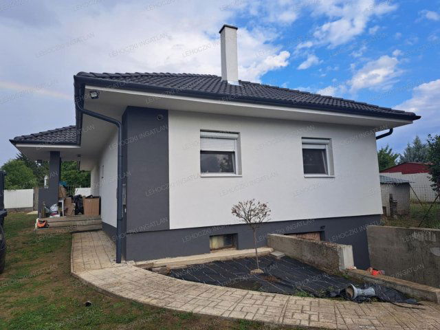Eladó családi ház, Nyíregyházán 58 M Ft, 4 szobás