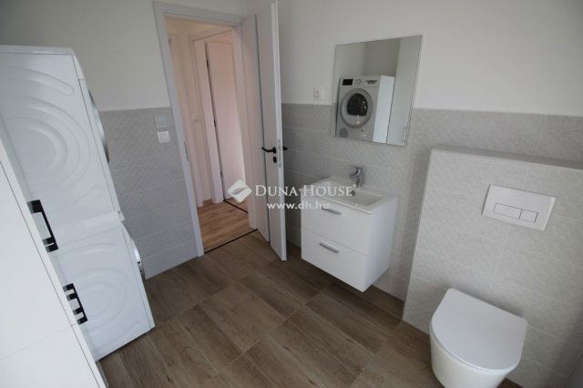 Kiadó családi ház, albérlet, Kecskeméten 1010 E Ft / hó