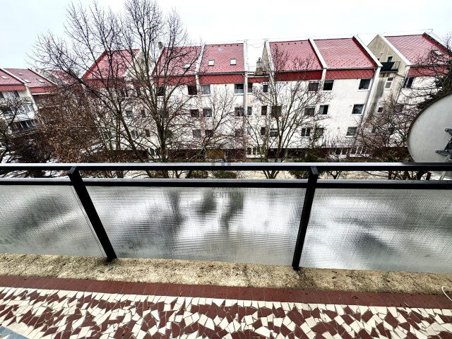 Eladó téglalakás, Balatonfüreden 95 M Ft, 6 szobás